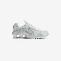 Wmns Shox R4