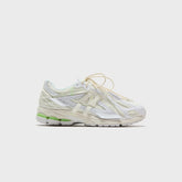 New Balance 1906A - White / Green