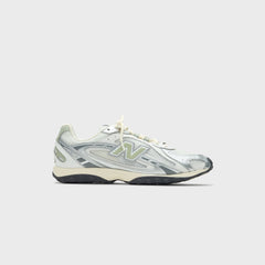 New Balance 204L - Silver Metallic / Garter Snake