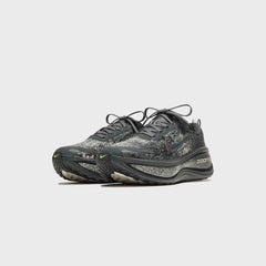 Nike Vomero Plus - Anthracite / Oatmeal / Volt / Black