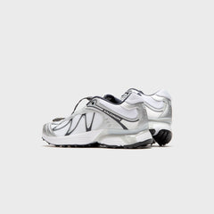 Salomon XT-WHISPER - White / Silver / Dark Navy