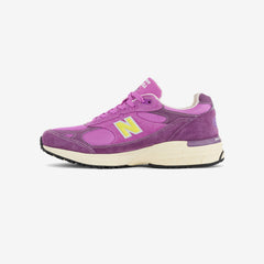 993