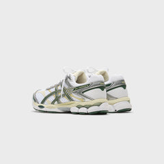 ASICS Gel-Cumulus 16 - White / Forest Night