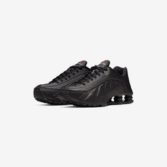 Wmns Shox R4