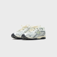 New Balance 204L - Silver Metallic / Garter Snake