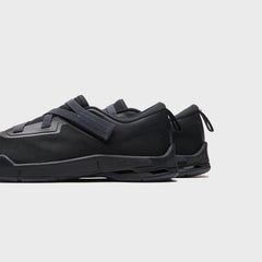 On Running WMNS Cloudnova Moon - Black / Ink