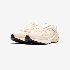 990