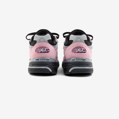 993