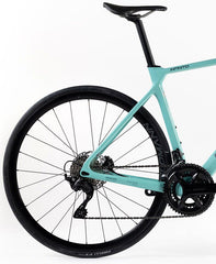 Bianchi Infinito 105 Carbon Road Bike 2026 - Celeste